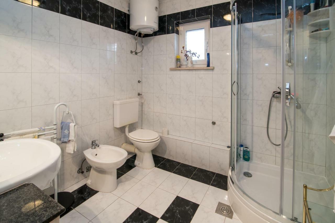 Apartmán Ksenija Kornić Exteriér fotografie